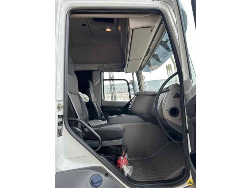 DAF - CF 85 - 2023/2023 - Branca - Sob Consulta